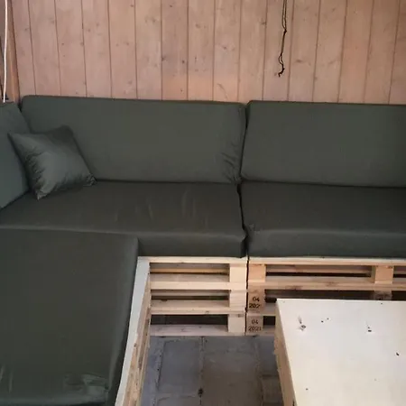 Idyllisches Wohnen Direkt Am Isar Radweg, Geeignet Fuer Packpackers, Durchreisende & Kurzurlauber ホームステイ *